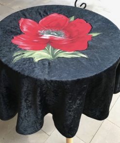 Crveni cvet na vašem stolu