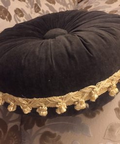 Stilski plišani jastuk okrugli