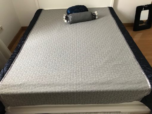 Prekrivač za duple krevete Plavo sivi štepani saten