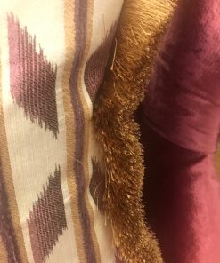 Dekorativni brokat jastuci sa svilenim resama