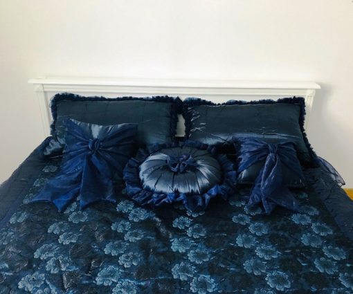 Prekrivači-za-bračni-krevet-Rapsodija-u-plavom-uzglavlje