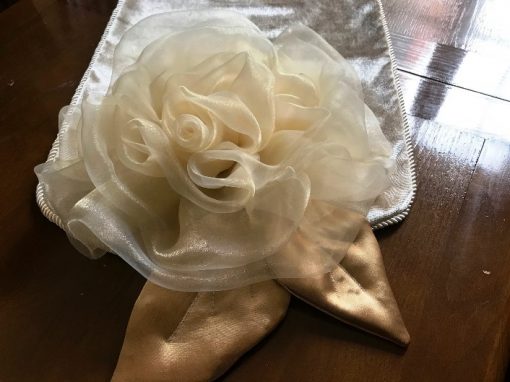 Decorative table Runner Plush with 3D rose organdy
