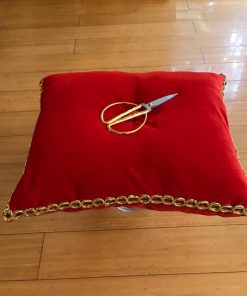 Ceremonijalni jastuci Crveni saten sa zlatnom trakom