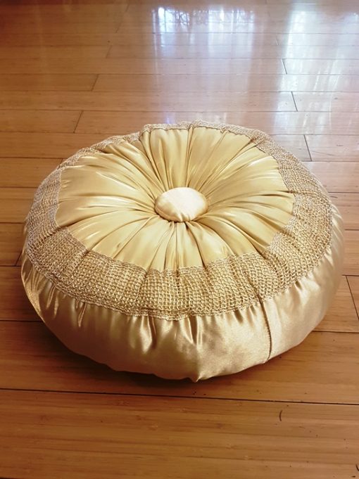 Round decorative pillow Gold satin with brooch button