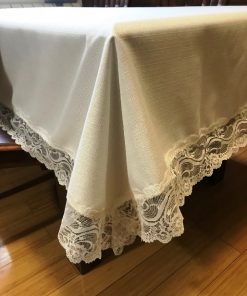 Alnada cotton tablecloth with lace edge