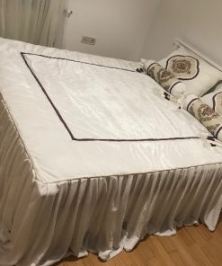 Luxury decorative bedspreads for double beds