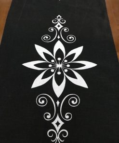 Crni nadstolnjak sa motivom stilizovanog belog cveta