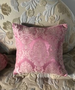 Barokni jastuci od brokata okrugli valjkasti i četvrtasti
