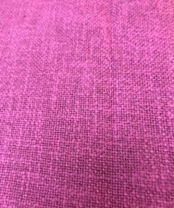 Laneni stolnjak u jarko roze boji