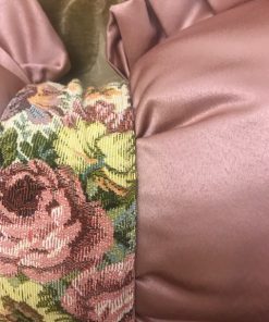 Barokni roze jastuk mašna sa karnerima