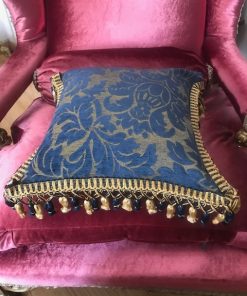 Barokni jastuk teget zlatno za kićankama