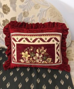 Bordo stilski jastuk sa goblenom i karnerima