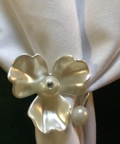 Prsten za salvete Sedefni cvet sa cirkonom