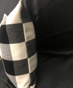 Crno beli karo jastuk od vune