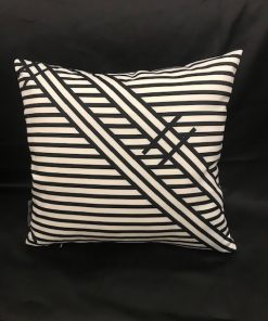 Crno beli moderan jastuk op art