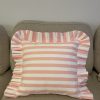 Pamučni prugasti jastuk roze belo sa karnerom