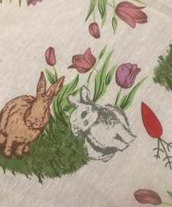 Uskršnji stolnjak sa zecevima i šargarepom